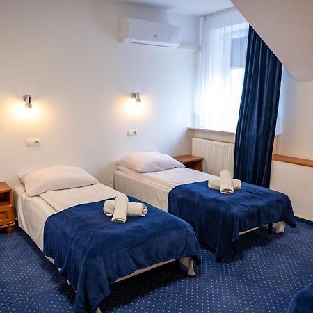 Hotel Duet Chelm Bagian luar foto