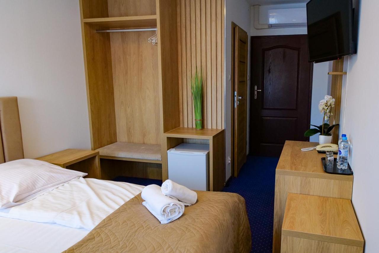 Hotel Duet Chelm Bagian luar foto