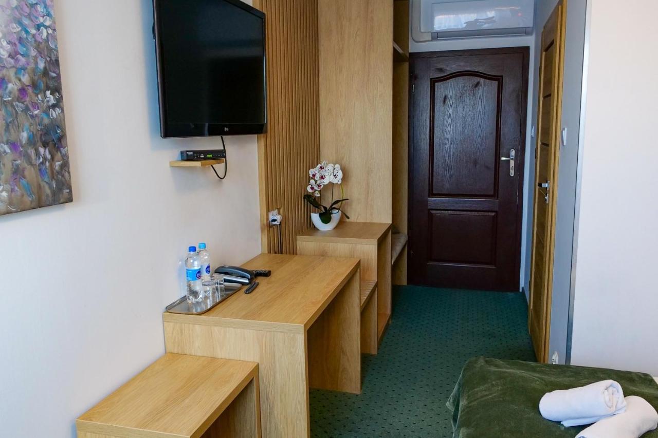Hotel Duet Chelm Bagian luar foto