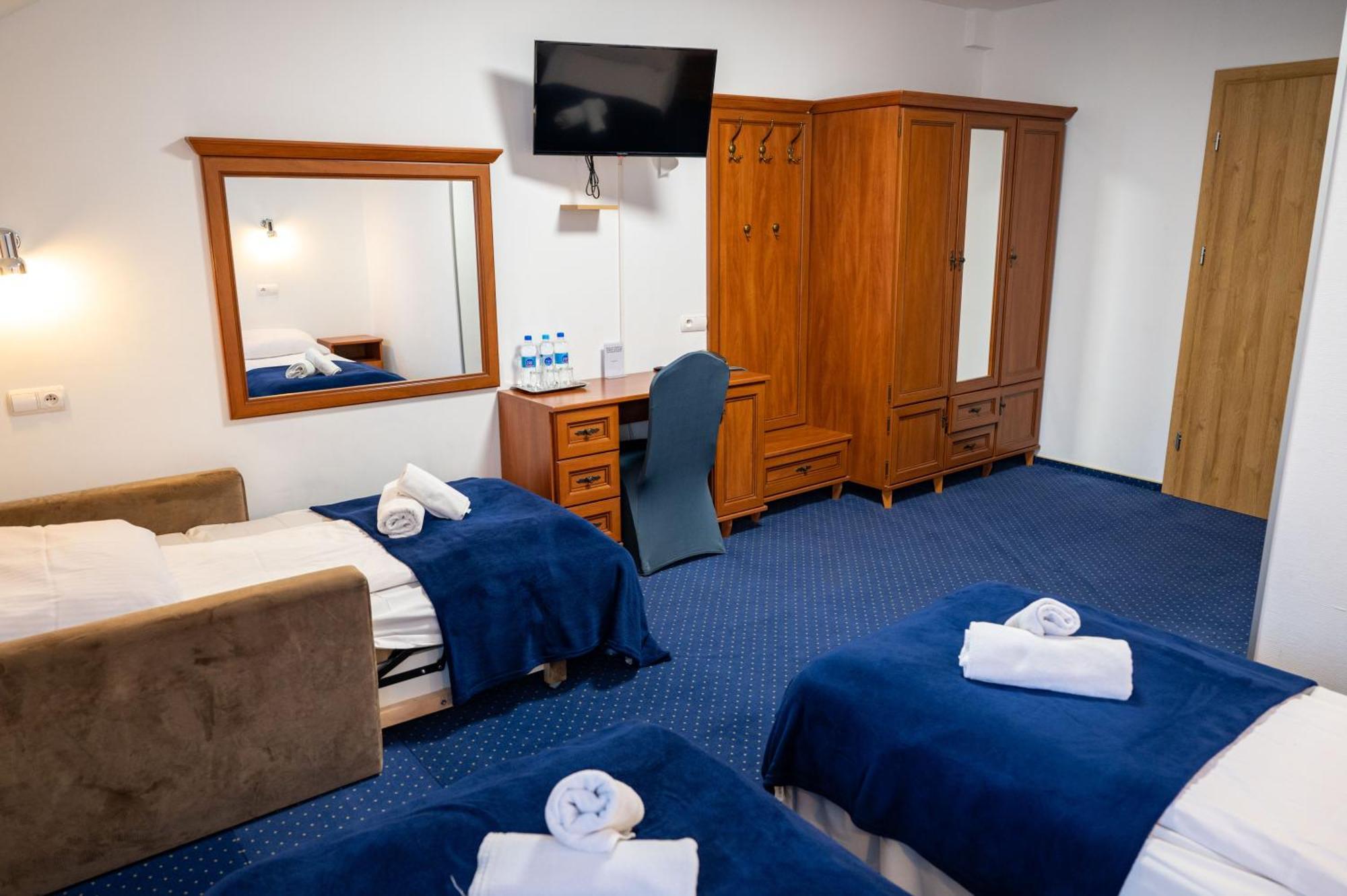 Hotel Duet Chelm Bagian luar foto