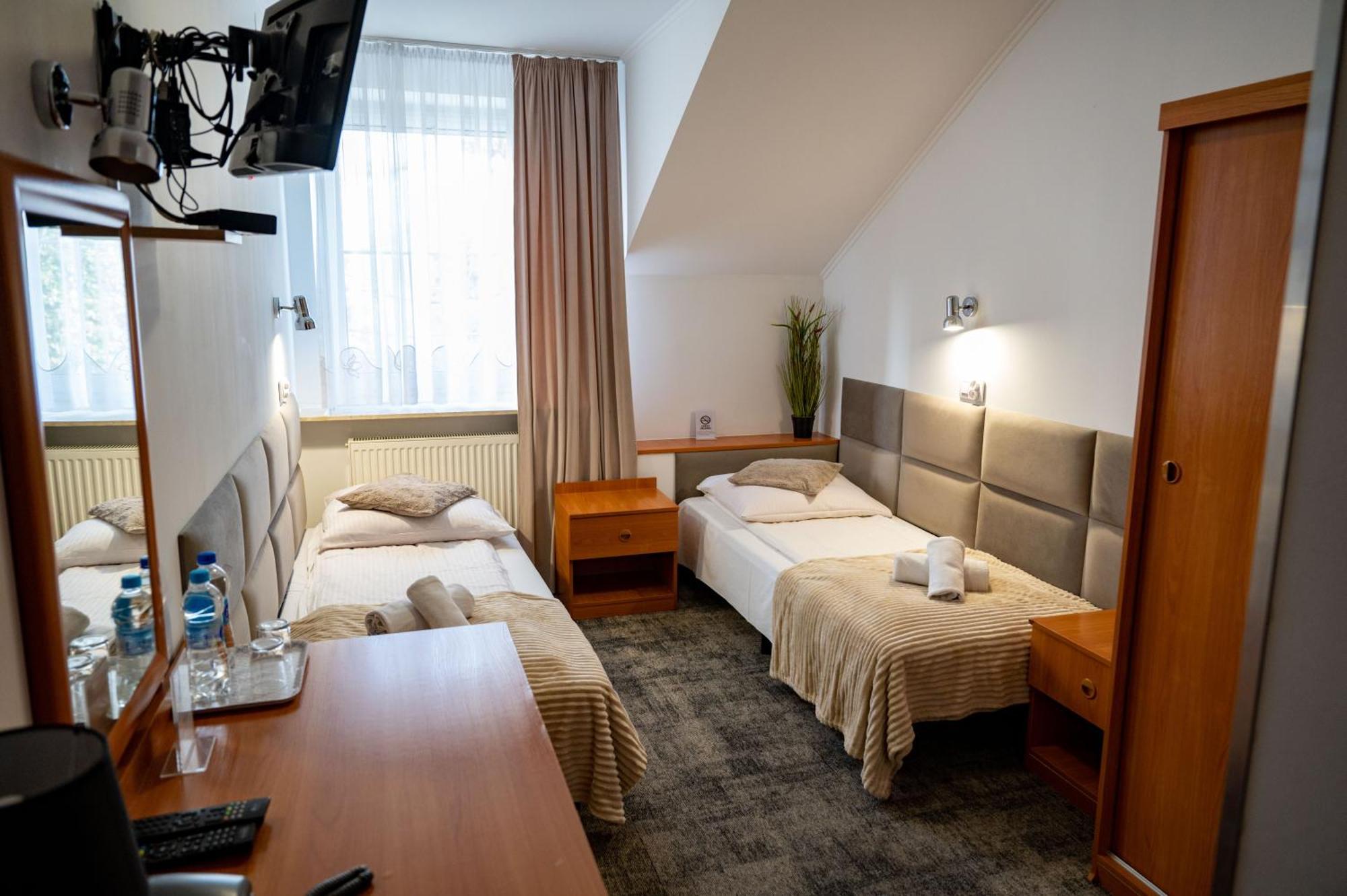 Hotel Duet Chelm Bagian luar foto