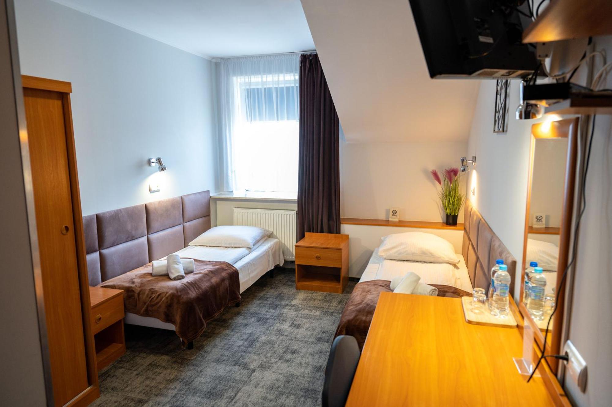 Hotel Duet Chelm Bagian luar foto