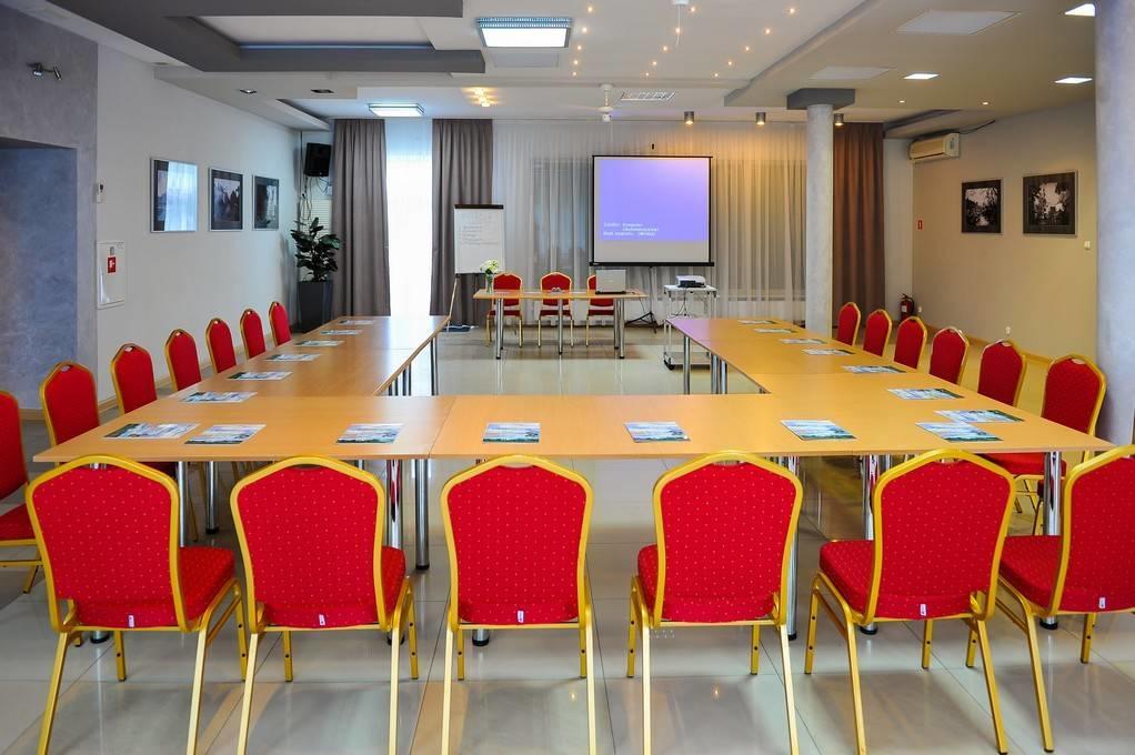 Hotel Duet Chelm Bagian luar foto